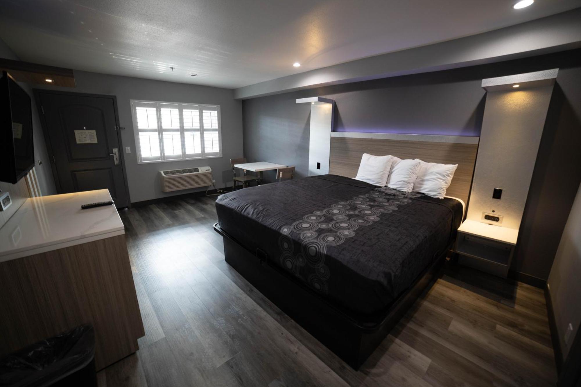 Travelodge By Wyndham Whittier Buitenkant foto