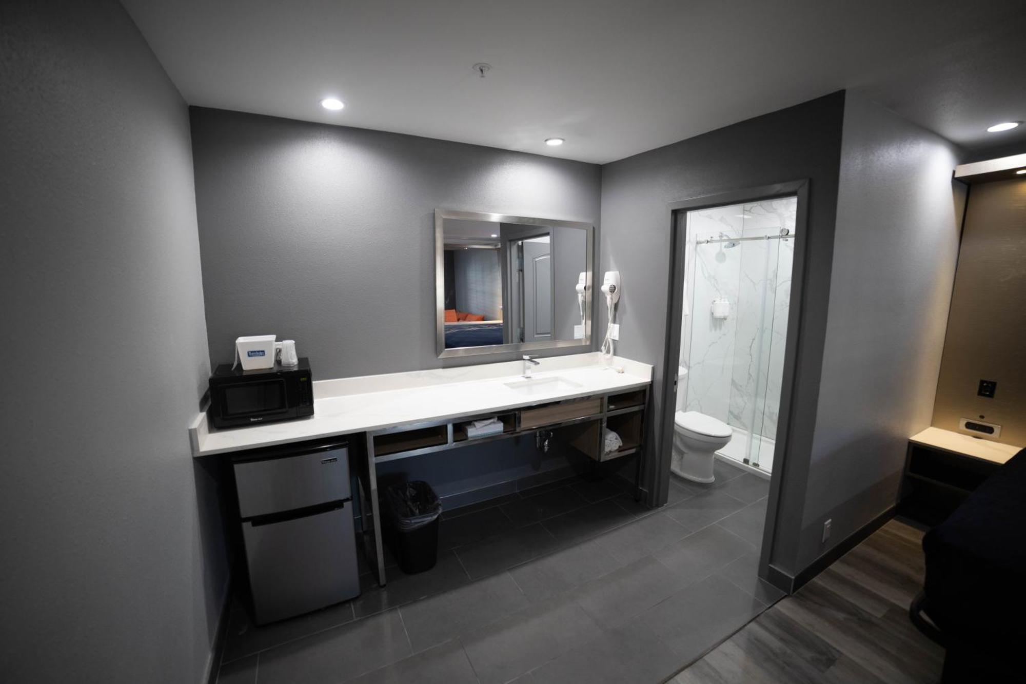 Travelodge By Wyndham Whittier Buitenkant foto